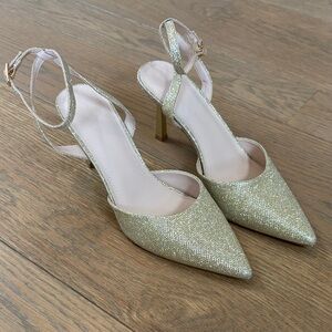 ATHLEFIT HEELS- Gold Sparkle 9.5